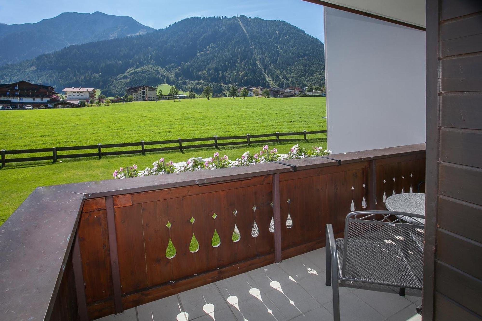 Alpenherz Ferienwohnungen Pertisau Bagian luar foto
