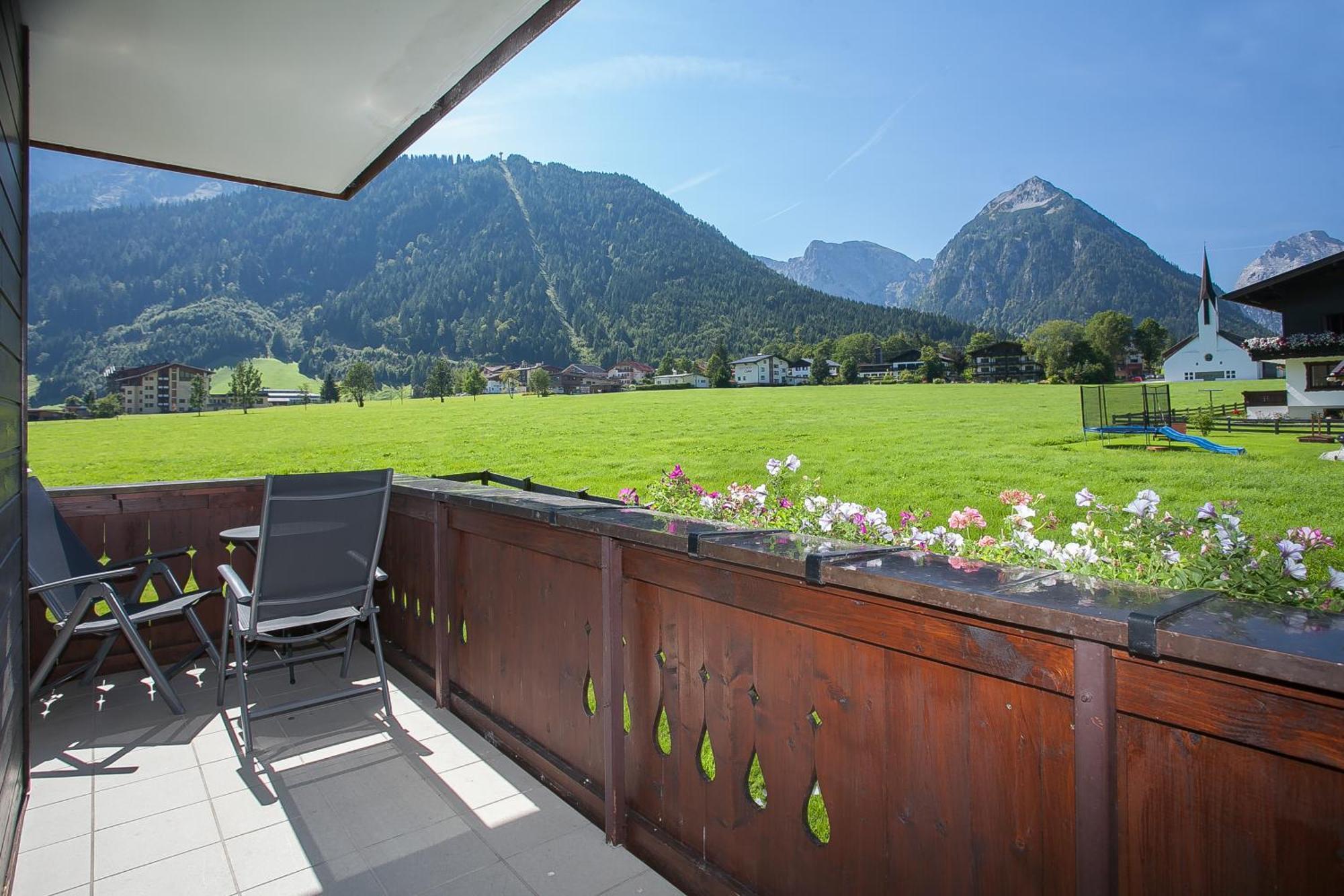 Alpenherz Ferienwohnungen Pertisau Bagian luar foto