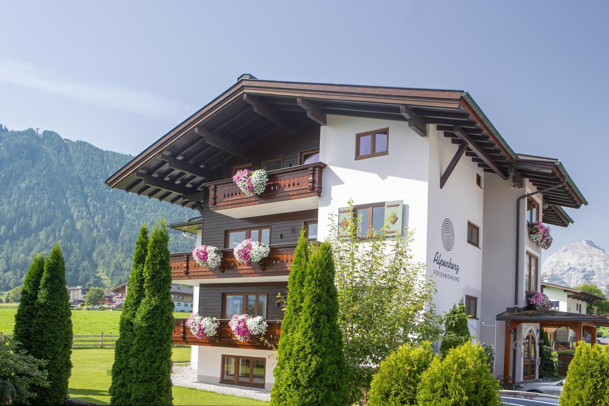 Alpenherz Ferienwohnungen Pertisau Bagian luar foto