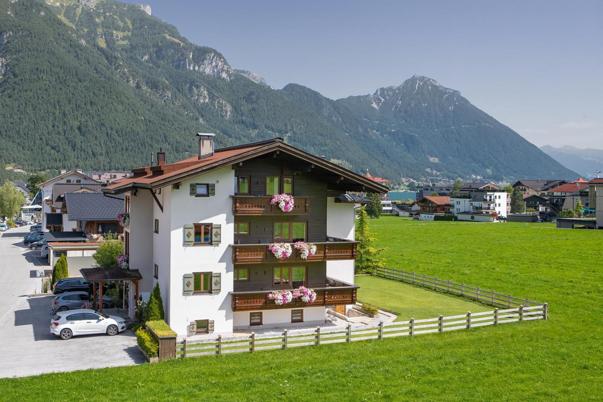 Alpenherz Ferienwohnungen Pertisau Bagian luar foto